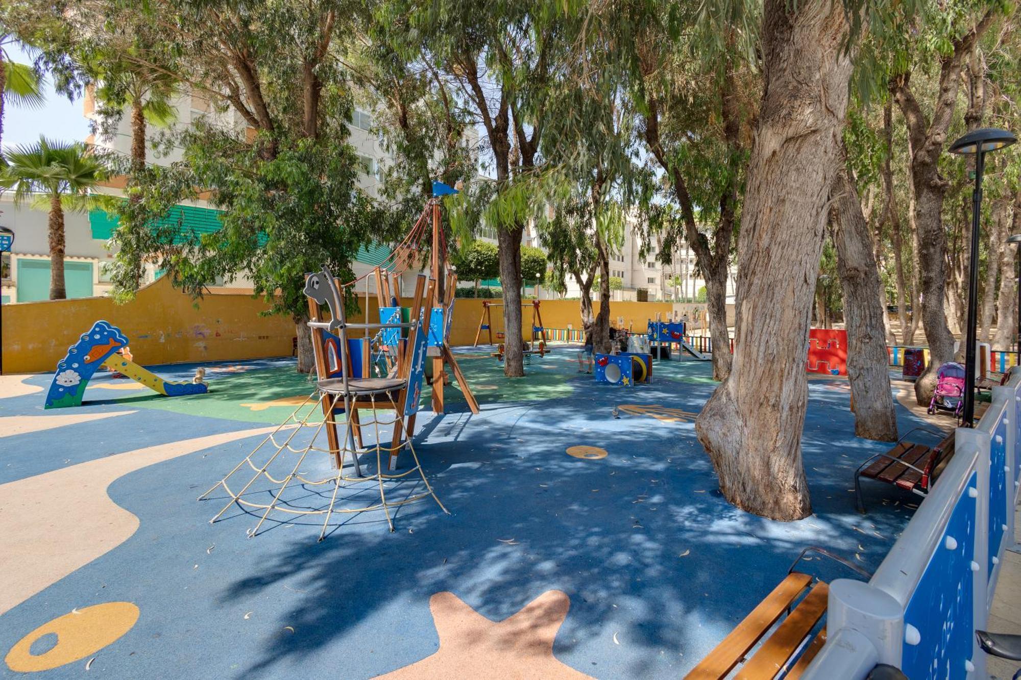 Apartamentos Oasis El Albir Luaran gambar